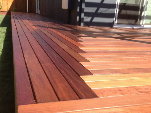 Mohan Iron Wood Deck